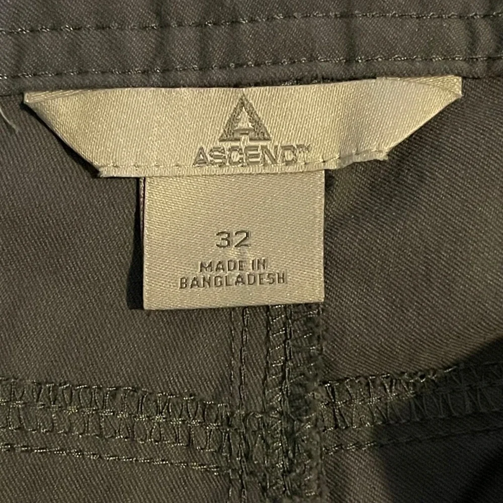 Ascend Shorts Men 32 Gray Hiking Nylon Stretch Outdoor Cargo Performance Fishing